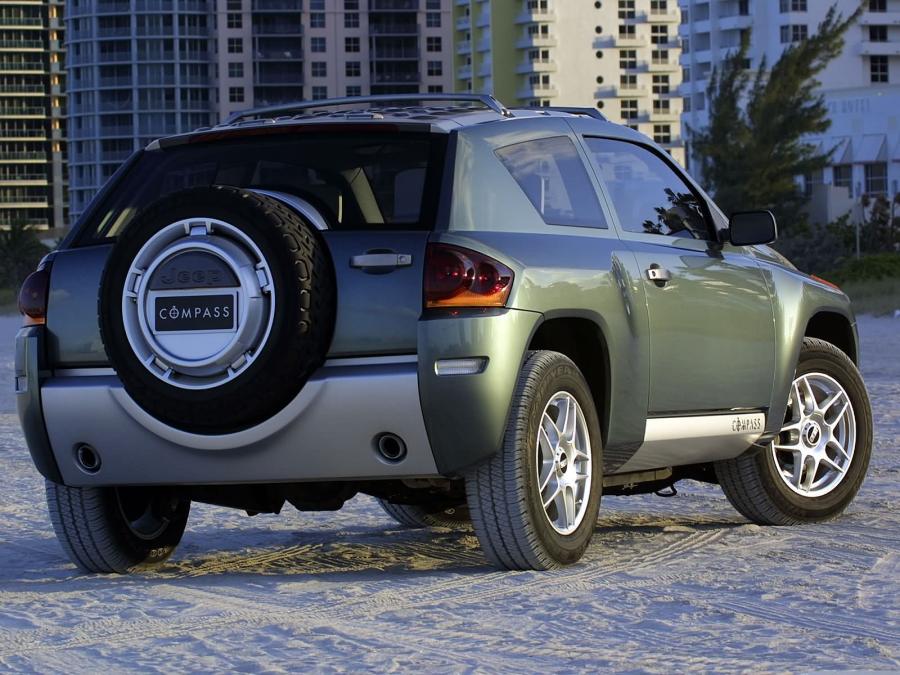  Jeep Compass Concept 2002 года  (фото 34 из 50)